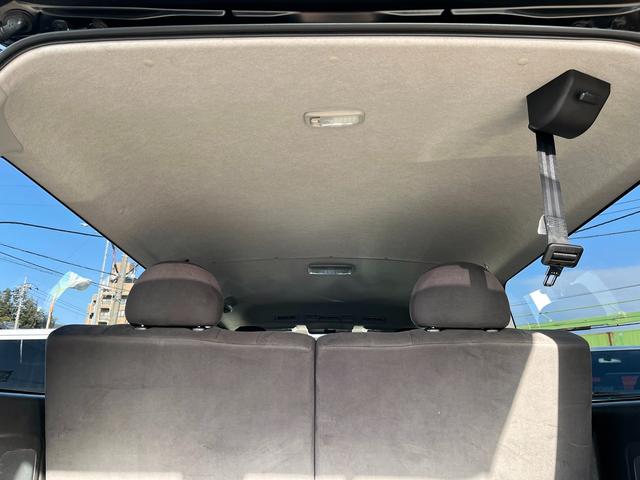 レジアスエースバン ロングＤＸ　ＧＬパッケージ　４型　３．０ディーゼル　５ナンバー１０人乗り公認改造　５ＭＴ　エアロ　１６インチアルミホイール　ローダウン　後席モニター　デジタルルームミラー　クルーズコントロール　社外ナビ　サブウーハー（65枚目）