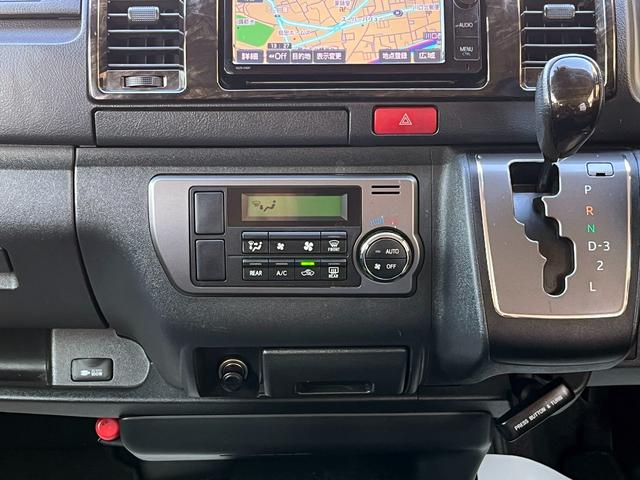 レジアスエースバン スーパーＧＬ　ダークプライム　４型　３．０ディーゼルターボ　寒冷地仕様　純正ナビ　モデリスタエアロ　リアスポイラー　１５インチアルミホイール　ＬＥＤライト＆フォグ　荷室フィルム　電動スライドドア　ＬＥＤ室内灯　バックカメラ　ＥＴＣ（25枚目）