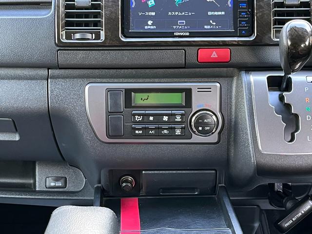 ハイエースバン スーパーＧＬ　ダークプライム　４型　１オーナー禁煙　３．０ディーゼル４ＷＤ　バッドフェイス　ＡＷ１５インチ　エアロ　ウインカーミラー　ベッドキット　ルームキャリア　セカンドテーブル　スライド窓　フィルム　ドラレコ　レーダー探知機（26枚目）