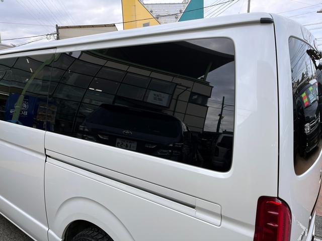 ハイエースバン スーパーＧＬ　ダークプライム　４型　１オーナー禁煙　３．０ディーゼル４ＷＤ　バッドフェイス　ＡＷ１５インチ　エアロ　ウインカーミラー　ベッドキット　ルームキャリア　セカンドテーブル　スライド窓　フィルム　ドラレコ　レーダー探知機（51枚目）