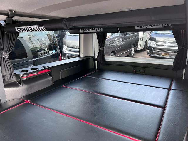 ハイエースバン スーパーＧＬ　ダークプライム　４型　１オーナー禁煙　３．０ディーゼル４ＷＤ　バッドフェイス　ＡＷ１５インチ　エアロ　ウインカーミラー　ベッドキット　ルームキャリア　セカンドテーブル　スライド窓　フィルム　ドラレコ　レーダー探知機（67枚目）