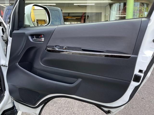 ハイエースバン スーパーＧＬ　ダークプライム　４型　１オーナー禁煙　３．０ディーゼル４ＷＤ　バッドフェイス　ＡＷ１５インチ　エアロ　ウインカーミラー　ベッドキット　ルームキャリア　セカンドテーブル　スライド窓　フィルム　ドラレコ　レーダー探知機（79枚目）