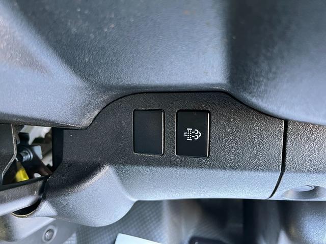 ハイエースバン ＳロングワイドＤＸ　５型　寒冷地仕様　４ＷＤ　純正ナビ　バックカメラ　ＥＴＣ　トヨタセーフティセンス　前席スーパーＧＬシート　電格ミラー　スライド窓　プライバシーガラス（17枚目）