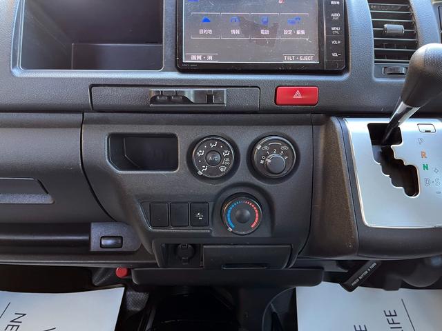 ハイエースバン ＳロングワイドＤＸ　５型　寒冷地仕様　４ＷＤ　純正ナビ　バックカメラ　ＥＴＣ　トヨタセーフティセンス　前席スーパーＧＬシート　電格ミラー　スライド窓　プライバシーガラス（24枚目）