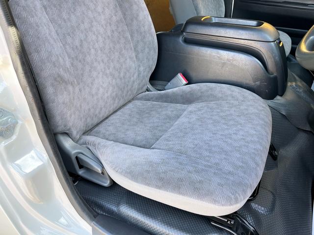 ハイエースバン ＳロングワイドＤＸ　５型　寒冷地仕様　４ＷＤ　純正ナビ　バックカメラ　ＥＴＣ　トヨタセーフティセンス　前席スーパーＧＬシート　電格ミラー　スライド窓　プライバシーガラス（57枚目）