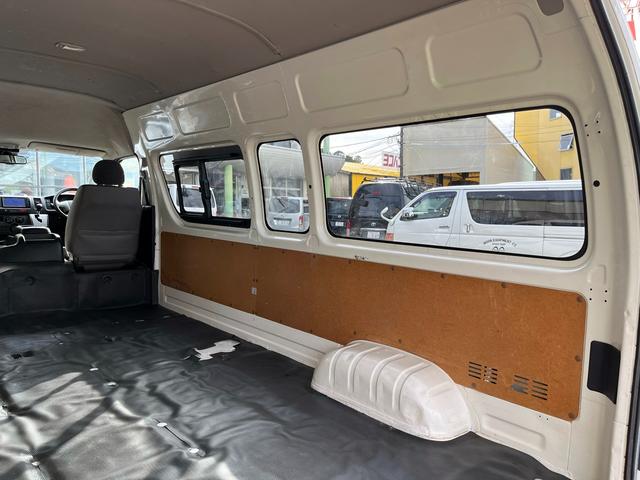 ハイエースバン ＳロングワイドＤＸ　５型　寒冷地仕様　４ＷＤ　純正ナビ　バックカメラ　ＥＴＣ　トヨタセーフティセンス　前席スーパーＧＬシート　電格ミラー　スライド窓　プライバシーガラス（66枚目）