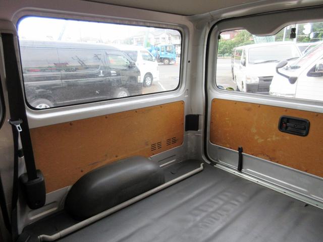 ハイエースバン DX GLパッケージ 5型 ディーゼル4WD 純正ナビ バックカメラ ETC2.0 トヨタセーフティセンス 15インチアルミホイール ドライブレコーダー プライバシーガラス(70枚目)