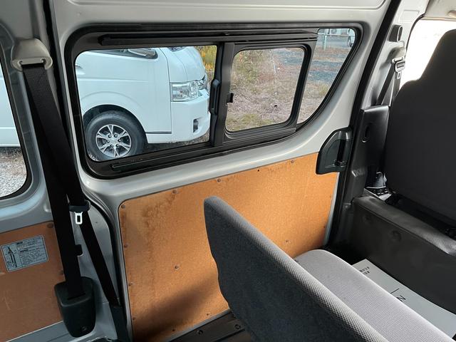 ハイエースバン SロングワイドDX 5型 2.8ディーゼルターボ 寒冷地仕様4WD トヨタセーフティセンス 社外リアヒーター バックカメラー ETC 社外ナビ(71枚目)