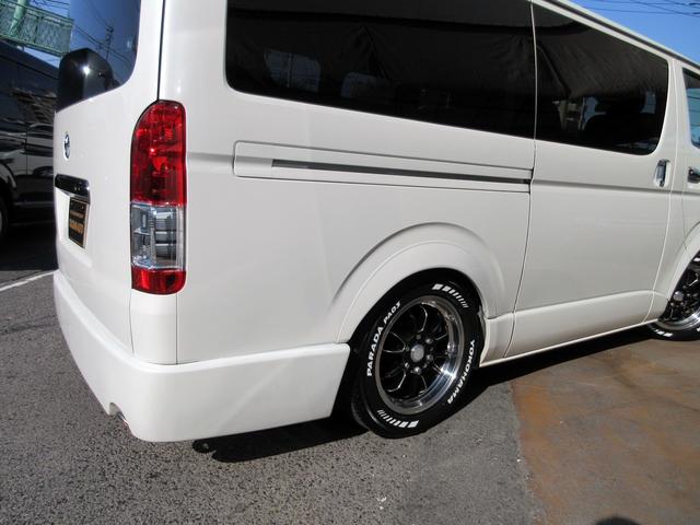 ハイエースバン スーパーGL ダークプライムII 5型 バッドフェイスローダウンカスタム 17インチアルミホイール LEDフォグ 社外リアバンパー 電動スライドドア ベッドキット シートカバー 社外ナビ Bカメラ ETC(51枚目)