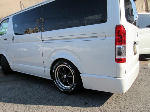 ハイエースバン スーパーGL ダークプライムII 5型 バッドフェイスローダウンカスタム 17インチアルミホイール LEDフォグ 社外リアバンパー 電動スライドドア ベッドキット シートカバー 社外ナビ Bカメラ ETC(53枚目)