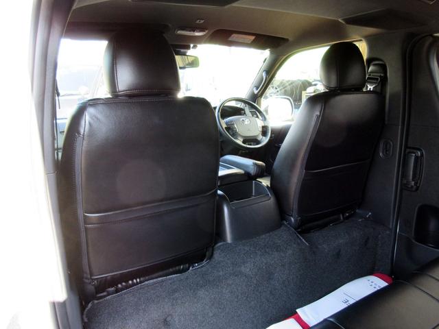 ハイエースバン スーパーGL ダークプライムII 5型 バッドフェイスローダウンカスタム 17インチアルミホイール LEDフォグ 社外リアバンパー 電動スライドドア ベッドキット シートカバー 社外ナビ Bカメラ ETC(73枚目)