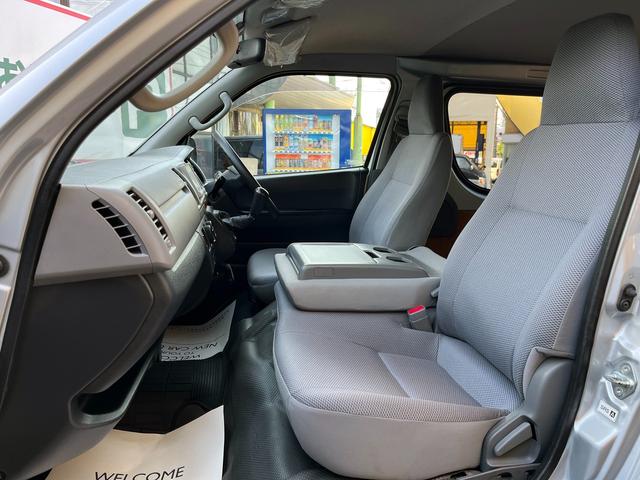 ハイエースバン ロングジャストローDXGLパック 2型 3.0ディーゼル5MT ジャストロー平床5ドア6人乗り 15インチアルミホイール 電格ミラー バックカメラ ETC Wエアバッグ(71枚目)