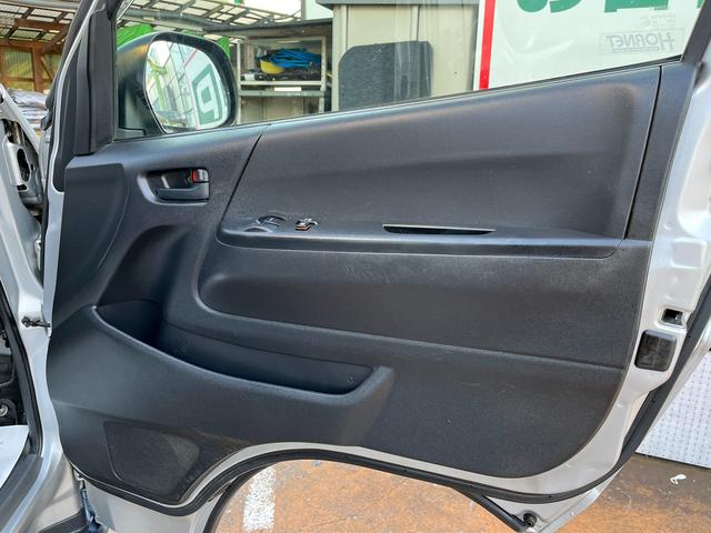 ハイエースバン ロングジャストローDXGLパック 2型 3.0ディーゼル5MT ジャストロー平床5ドア6人乗り 15インチアルミホイール 電格ミラー バックカメラ ETC Wエアバッグ(77枚目)