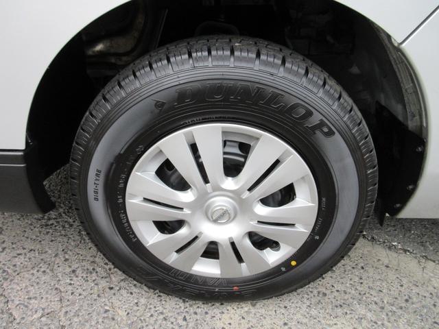 ＮＶ３５０キャラバンバン スーパーロングＤＸターボ　ワンオーナー　２．５ディーゼル　４ＷＤ　３人乗り登録　純正ナビ　バックカメラ　ＥＴＣ　エマージェンシーブレーキ　横滑り防止　電格ミラー　新規リアフィルム施工（20枚目）