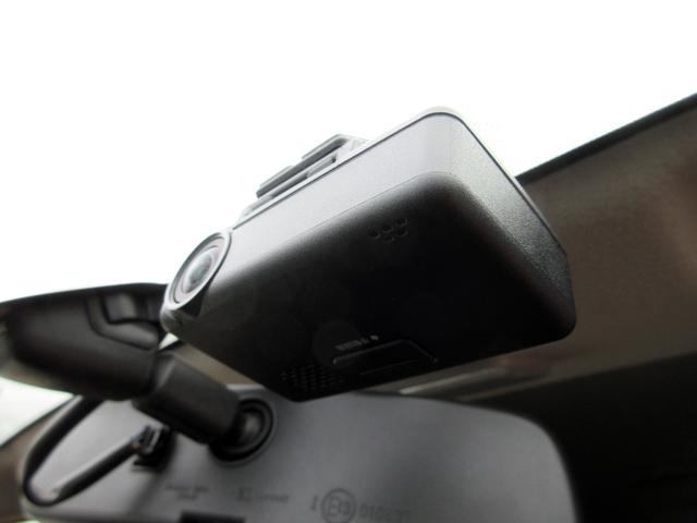 ＮＶ３５０キャラバンバン スーパーロングＤＸターボ　ワンオーナー　２．５ディーゼル　４ＷＤ　３人乗り登録　純正ナビ　バックカメラ　ＥＴＣ　エマージェンシーブレーキ　横滑り防止　電格ミラー　新規リアフィルム施工（22枚目）