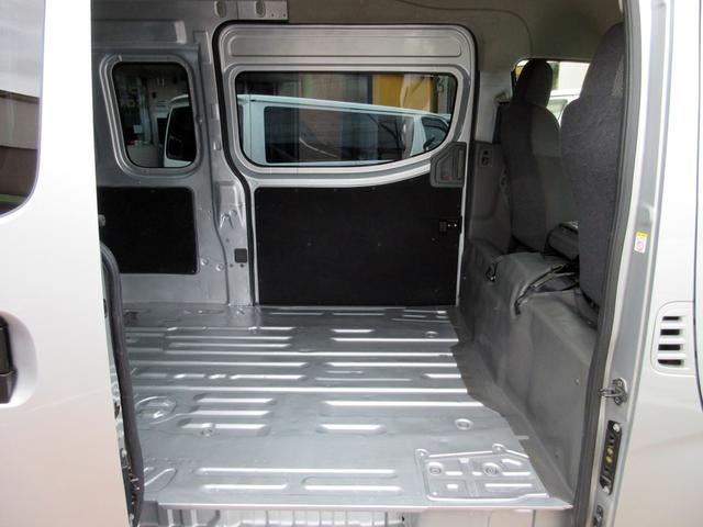 ＮＶ３５０キャラバンバン スーパーロングＤＸターボ　ワンオーナー　２．５ディーゼル　４ＷＤ　３人乗り登録　純正ナビ　バックカメラ　ＥＴＣ　エマージェンシーブレーキ　横滑り防止　電格ミラー　新規リアフィルム施工（58枚目）