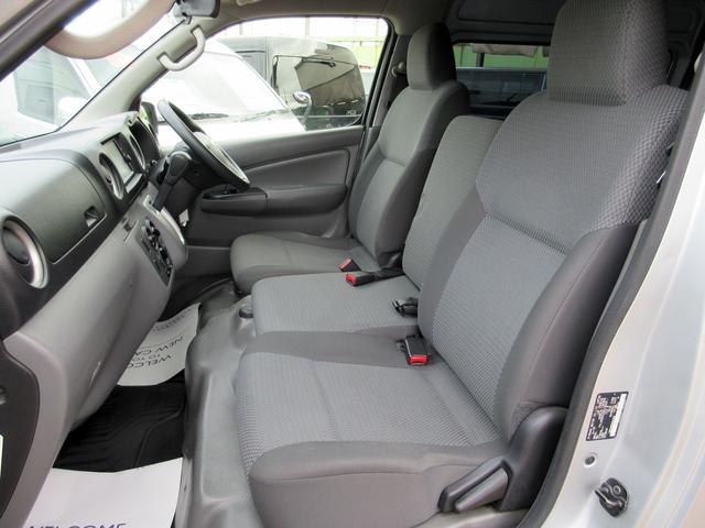 ＮＶ３５０キャラバンバン スーパーロングＤＸターボ　ワンオーナー　２．５ディーゼル　４ＷＤ　３人乗り登録　純正ナビ　バックカメラ　ＥＴＣ　エマージェンシーブレーキ　横滑り防止　電格ミラー　新規リアフィルム施工（73枚目）