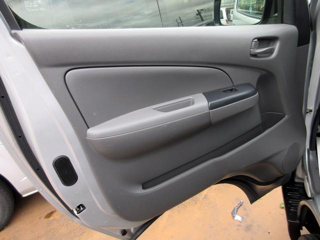 ＮＶ３５０キャラバンバン スーパーロングＤＸターボ　ワンオーナー　２．５ディーゼル　４ＷＤ　３人乗り登録　純正ナビ　バックカメラ　ＥＴＣ　エマージェンシーブレーキ　横滑り防止　電格ミラー　新規リアフィルム施工（76枚目）