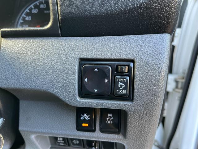 NV350キャラバンバン スーパーロングDXターボ ディーゼル4WD ハイルーフ 3人乗り登録 アラウンドビューモニター 社外ナビ エマージェンシーブレーキ 横滑り防止 電格ミラー(14枚目)