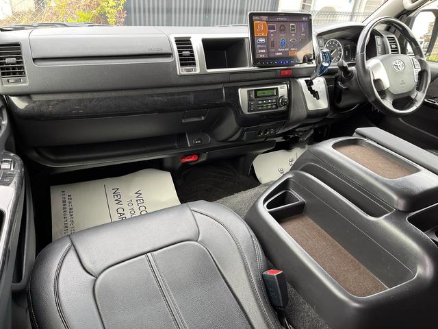 ハイエースワゴン ＧＬ　６型ファインテックツアラー　１０人乗り　１１インチナビ　フリップダウンモニター　電動スライドドア　モデリスタエアロ　１５インチアルミホイール　ＬＥＤフォグ　レザー調シートカバー　バックカメラ　ＥＴＣ（8枚目）