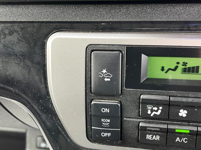 ハイエースワゴン ＧＬ　６型ファインテックツアラー　１０人乗り　１１インチナビ　フリップダウンモニター　電動スライドドア　モデリスタエアロ　１５インチアルミホイール　ＬＥＤフォグ　レザー調シートカバー　バックカメラ　ＥＴＣ（13枚目）