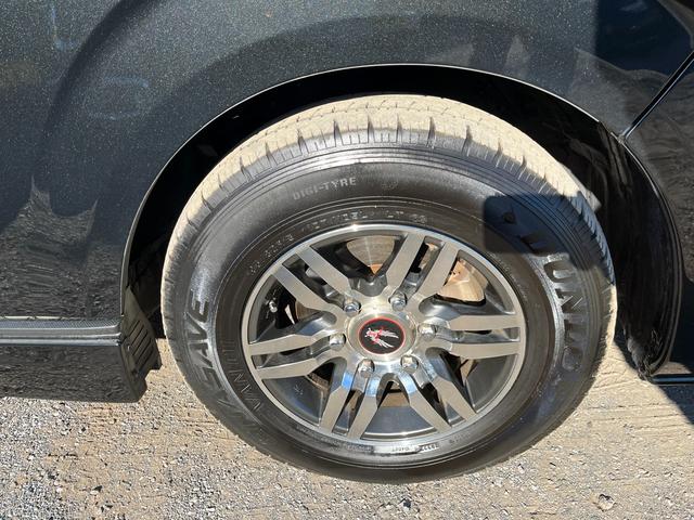 ハイエースワゴン ＧＬ　６型ファインテックツアラー　１０人乗り　１１インチナビ　フリップダウンモニター　電動スライドドア　モデリスタエアロ　１５インチアルミホイール　ＬＥＤフォグ　レザー調シートカバー　バックカメラ　ＥＴＣ（21枚目）