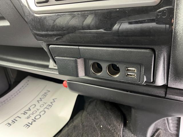 ハイエースワゴン ＧＬ　６型ファインテックツアラー　１０人乗り　１１インチナビ　フリップダウンモニター　電動スライドドア　モデリスタエアロ　１５インチアルミホイール　ＬＥＤフォグ　レザー調シートカバー　バックカメラ　ＥＴＣ（23枚目）