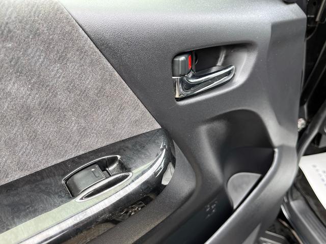 ハイエースワゴン ＧＬ　６型ファインテックツアラー　１０人乗り　１１インチナビ　フリップダウンモニター　電動スライドドア　モデリスタエアロ　１５インチアルミホイール　ＬＥＤフォグ　レザー調シートカバー　バックカメラ　ＥＴＣ（79枚目）