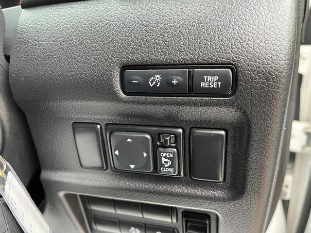 キャラバン ロンググランドプレミアムＧＸ　ワンオーナー　ディーゼル４ＷＤ　全方位運転支援システム　純正ナビ　アランドビューモニター　前後ソナー　インテリジェントルームミラー　リモコンスターター　ナビ連動Ｄレコ　シートヒーター　１５インチアルミ（15枚目）