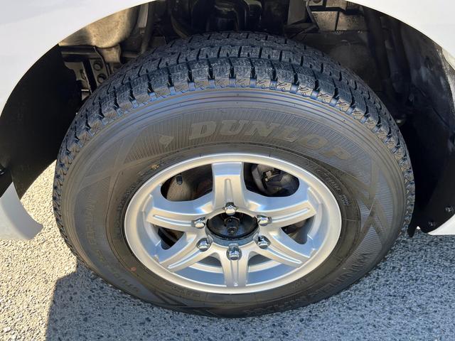 キャラバン ロンググランドプレミアムＧＸ　ワンオーナー　ディーゼル４ＷＤ　全方位運転支援システム　純正ナビ　アランドビューモニター　前後ソナー　インテリジェントルームミラー　リモコンスターター　ナビ連動Ｄレコ　シートヒーター　１５インチアルミ（20枚目）