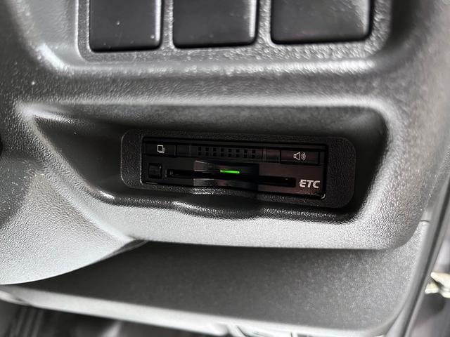 レジアスエースバン ロングスーパーＧＬ　４型　純正ナビ　バックカメラ　ＥＴＣ　ＬＥＤライト　Ｆエアロ　ブラックグリル　ウインカーミラー　イージークローザー　スライド窓　プライバシーガラス　ドラレコ付きデジタルルームミラー（20枚目）