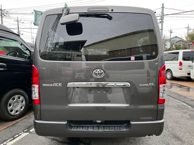 レジアスエースバン ロングスーパーＧＬ　４型　純正ナビ　バックカメラ　ＥＴＣ　ＬＥＤライト　Ｆエアロ　ブラックグリル　ウインカーミラー　イージークローザー　スライド窓　プライバシーガラス　ドラレコ付きデジタルルームミラー（43枚目）