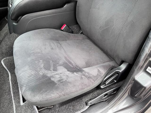 レジアスエースバン ロングスーパーＧＬ　４型　純正ナビ　バックカメラ　ＥＴＣ　ＬＥＤライト　Ｆエアロ　ブラックグリル　ウインカーミラー　イージークローザー　スライド窓　プライバシーガラス　ドラレコ付きデジタルルームミラー（74枚目）