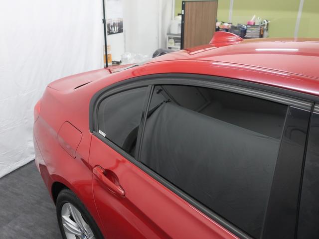 320i スポーツ 1オーナー HDDナビ Bカメラ コーナーセンサー キセノンヘッドライト スマートキー ルームミラー内蔵型ETC メモリーパワーシート プッシュエンジンスタート アイドリングストップ スポーツシート(14枚目)
