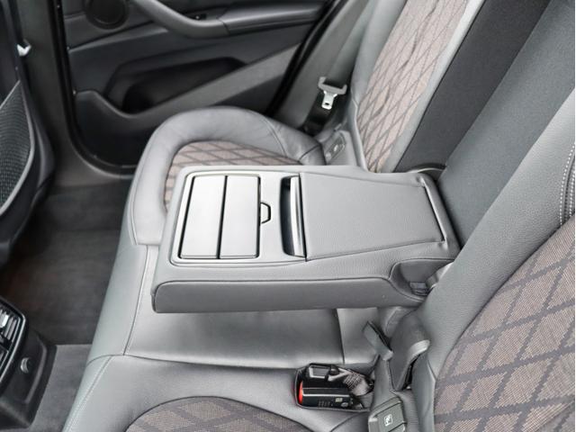Ｘ１ ｘＤｒｉｖｅ　２０ｉ　ｘライン　Ｄアシスト　ＬＥＤヘッドライト　フォグランプ　ＨＤＤナビ　バックカメラ　ミラーＥＴＣ　前後ドライブレコーダー　ＰＤＣ　ハーフ革シート　１８インチＡＷ　プッシュスタート　アイドリングストップ（61枚目）