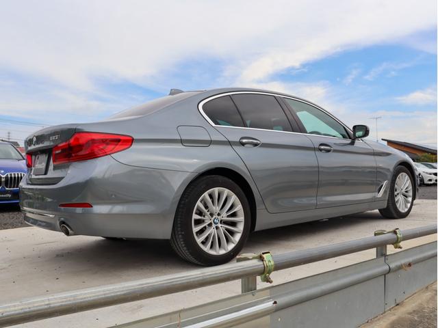 BMW 5 SERIES 523i LUXURY