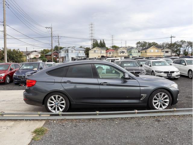 3シリーズ 328iグランツーリスモ モダン パノラマサンルーフ オイスターレザー フルセグTV HDDナビ Bカメラ PDC キセノンヘッドライト スマートキー シートヒーター プッシュエンジンスタート ミラーETC クルーズコントロール(10枚目)