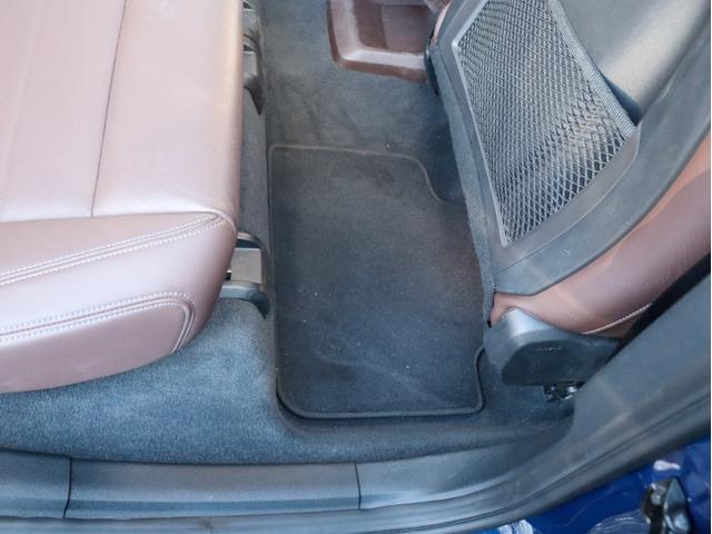 厳選されたＢＭＷ中古車が８０〜１００台ほど展示されております。営業時間は１０：００〜１９：００で年中無休（年末年始を除く）で営業しております。