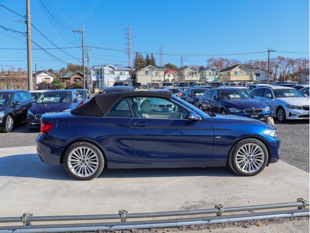 ２シリーズ ２２０ｉカブリオレ　ラグジュアリー　オイスターレザーシート、シートヒーター、Ｍパワーシート、クルーズコントロール、キセノンヘッドライト＆フォグランプ、ミラーＥＴＣ、Ｂカメラ＆ＰＤＣ、コンフォートアクセス、Ｂｌｕｅｔｏｏｔｈオーディオ（10枚目）