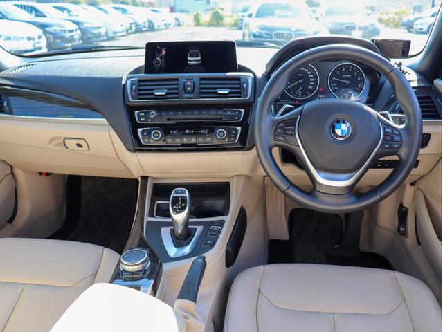 ２シリーズ ２２０ｉカブリオレ　ラグジュアリー　オイスターレザーシート、シートヒーター、Ｍパワーシート、クルーズコントロール、キセノンヘッドライト＆フォグランプ、ミラーＥＴＣ、Ｂカメラ＆ＰＤＣ、コンフォートアクセス、Ｂｌｕｅｔｏｏｔｈオーディオ（18枚目）