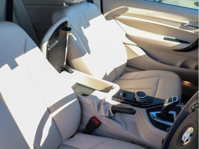 ２シリーズ ２２０ｉカブリオレ　ラグジュアリー　オイスターレザーシート、シートヒーター、Ｍパワーシート、クルーズコントロール、キセノンヘッドライト＆フォグランプ、ミラーＥＴＣ、Ｂカメラ＆ＰＤＣ、コンフォートアクセス、Ｂｌｕｅｔｏｏｔｈオーディオ（56枚目）