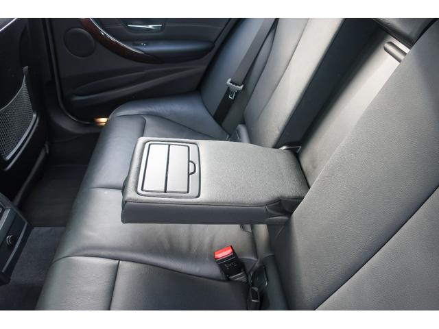 3シリーズ 320d ラグジュアリー ブラックレザー・シートヒーター・ACC・レーンチェンジウォーニング・純正HDDナビゲーション・ミラーETC・Bカメラ・LEDヘッドライト・フォグ・純正17インチアルミ・PDCセンサー・メモリーPシート(64枚目)