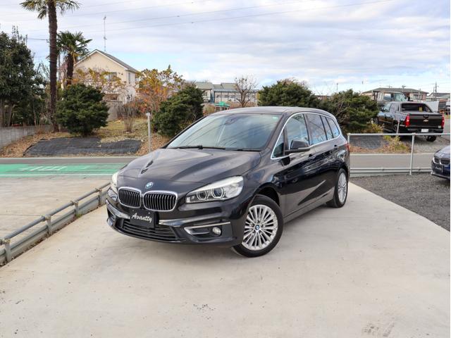 ���I���ꂽ�a�l�v���ÎԂ��W�O�`�P�O�O��قǓW������Ă���܂��B�c�Ǝ��Ԃ͂P�O�F�O�O�`�P�X�F�O�O�ŔN�����x�i�N���N�n�������j�ŉc�Ƃ��Ă���܂��B