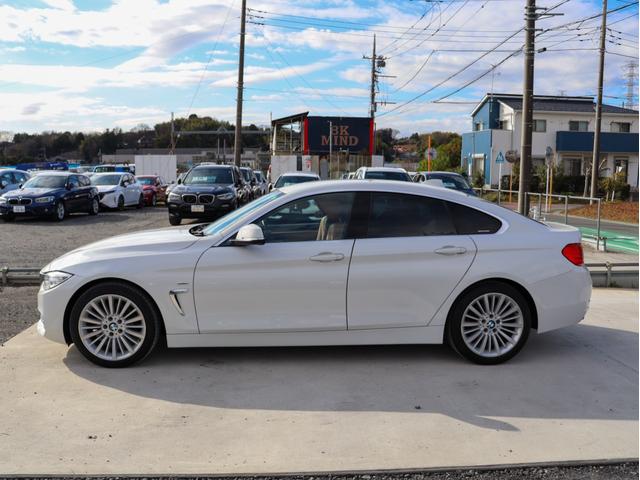 �a�l�v�̃w�b�h���C�g�͂k�d�c��g�h�c���g�p���Ă�����̂������A��ڂła�l�v�Ƃ킩��X�^�C���b�V���ȊO�ςƂȂ��Ă���܂��B