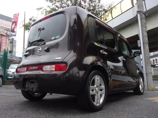 キューブ １５Ｇ　スタイリッシュガラスルーフ　２オーナー　記録簿　禁煙車　ナビ　ワンセグ　ブルートゥース　ステアリングリモコン　バックカメラ　ＥＴＣ　ドラレコ前後　スマートキー　ＬＥＤライト＆フォグ　オプショングリル（3枚目）