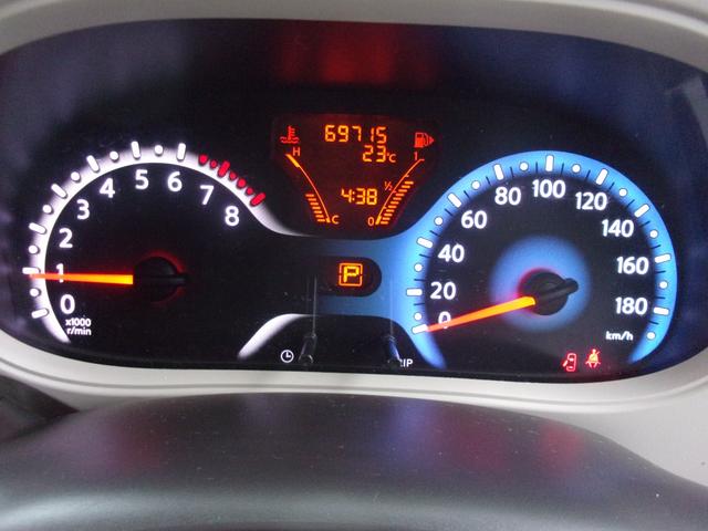キューブ １５Ｇ　スタイリッシュガラスルーフ　２オーナー　記録簿　禁煙車　ナビ　ワンセグ　ブルートゥース　ステアリングリモコン　バックカメラ　ＥＴＣ　ドラレコ前後　スマートキー　ＬＥＤライト＆フォグ　オプショングリル（6枚目）