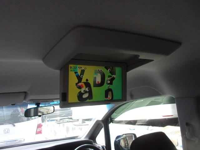 ステップワゴンスパーダ Ｚ　１オーナー　禁煙車　ナビ　地デジ　後席フリップダウン　マルチビューカメラ　ステアリングリモコン　ＥＴＣ　スマートキー　両側パワースライド　オートライト　ディスチャージ　フォグ　純正ＬＥＤデイライト（15枚目）