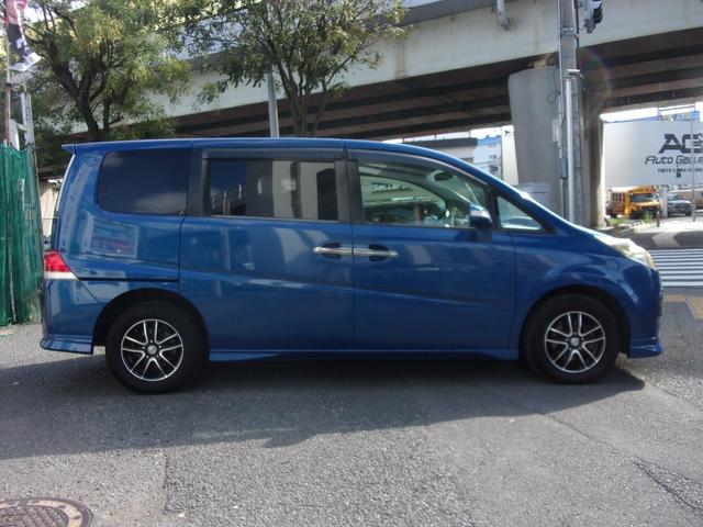 ステップワゴン Ｇ　ＬＳパッケージ　４ＷＤ　１オーナー　記録簿　禁煙車　ナビ　ワンセグ　ＵＳＢ入力　バックカメラ　ＥＴＣ　キーレス　イモビライザー　左パワースライドドア　ディスチャージ　フォグ　純正エアロ　社外アルミホイール（35枚目）