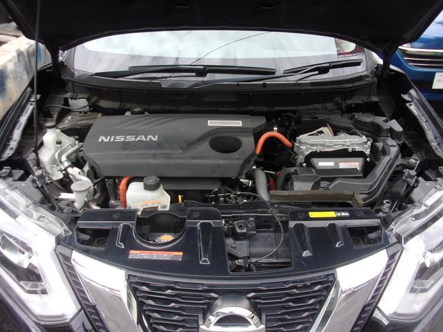 エクストレイル ２０Ｘ　ハイブリッド　４ＷＤ　プロパイロット　１オーナー　記録簿　禁煙車　９インチナビ　地デジ　ブルートゥース　ブルーレイ　アラウンドビュー　ドラレコ　ＥＴＣ２．０　スマートキー　ブラインドスポット　アダプティブクルーズ（5枚目）