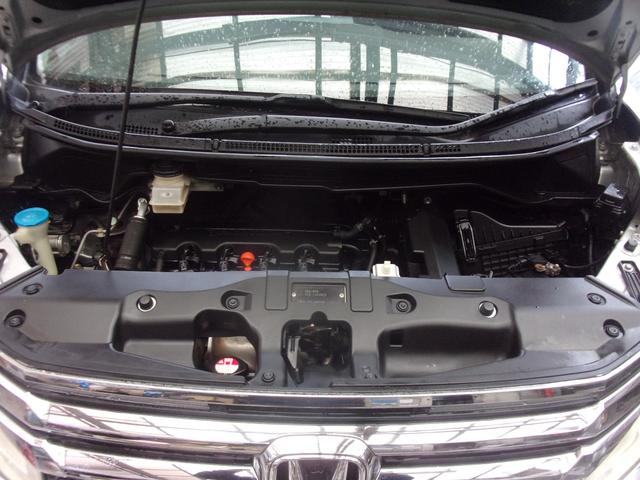 ステップワゴンスパーダ Ｚ　クルーズコントロール　１オーナー　記録簿　ギャザズ９インチナビ　地デジ　ブルートゥース　ステアリングリモコン　バックカメラ　ＥＴＣ　スマートキー　両側パワースライド　オートライト　ディスチャージ　ＡＷ（5枚目）